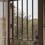 White Borgo Apartment